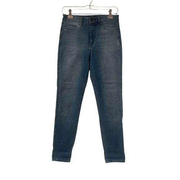 Uniqlo jeans light wash skinny jeans. Size 26 - Picture 1 of 8